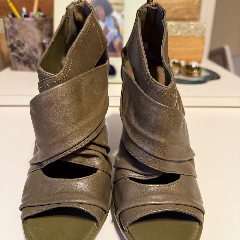 Miss Sixty Chic Olive Green Leather Heels